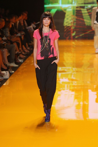 Illustration for article titled Fashion Show: DKNY